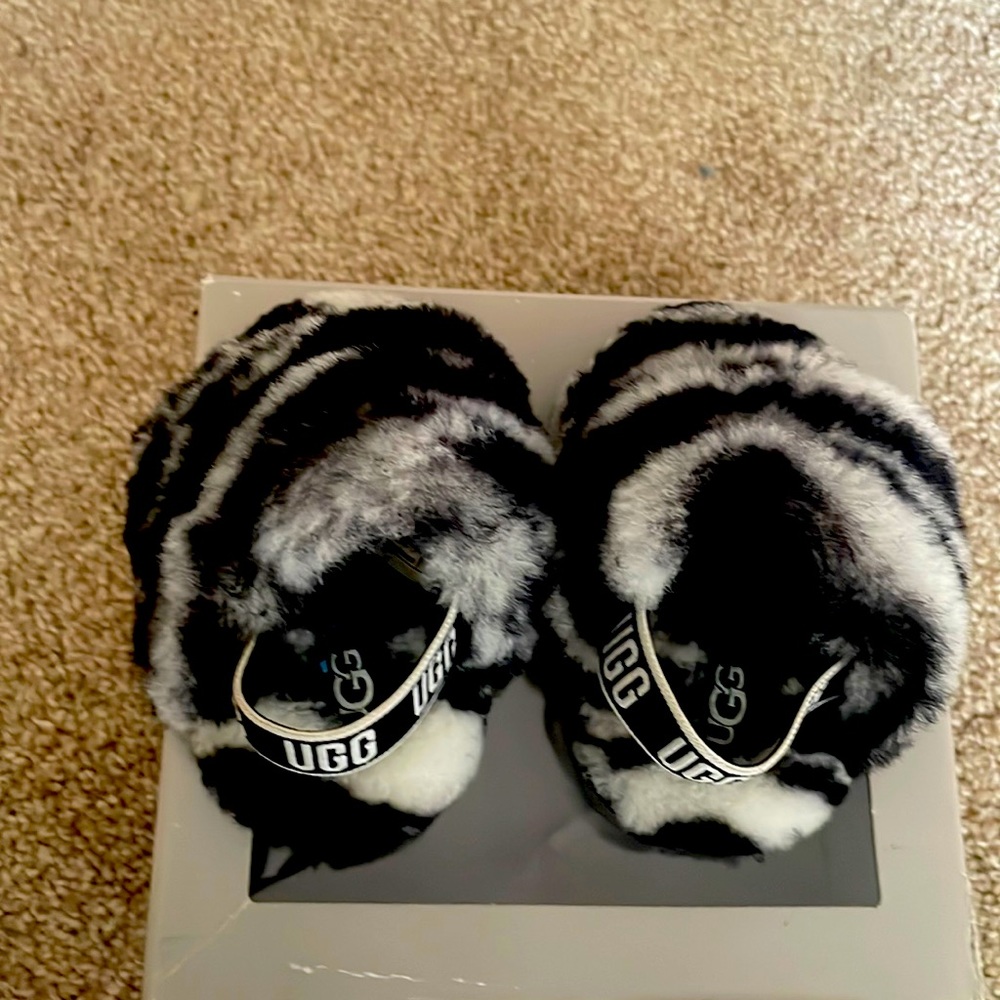 Baby UGG Slide Size (2/3)